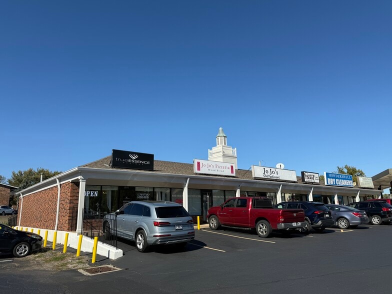 6841-6861 Howdershell Rd, Hazelwood, MO for sale - Building Photo - Image 1 of 4