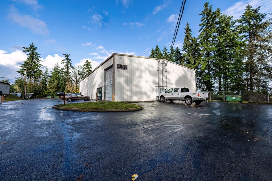 5800 W Werner Rd, Bremerton, WA for lease - Building Photo - Image 2 of 14