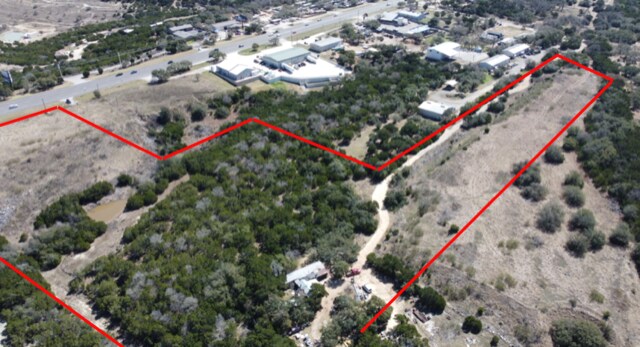 21411 West State Highway 71, Spicewood, TX à vendre - Photo du bâtiment - Image 1 de 13