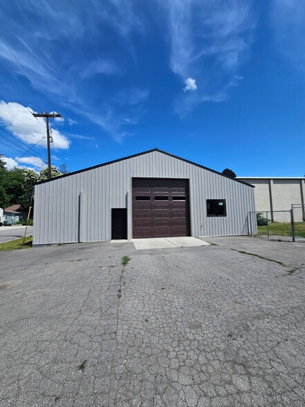 1523 N 2nd St, Coeur d'Alene, ID for lease - Building Photo - Image 2 of 12
