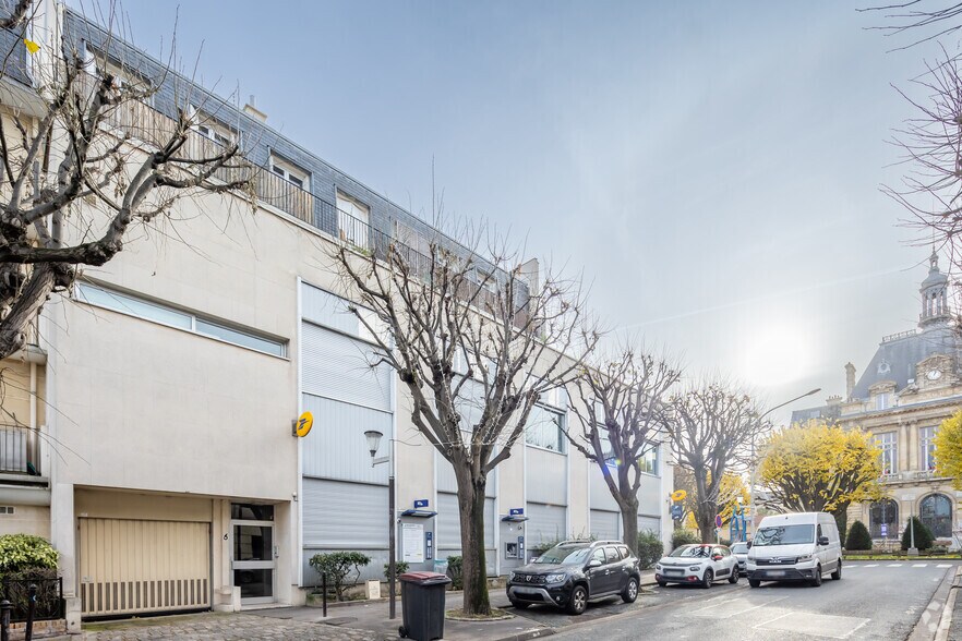 Bureau dans Le Kremlin-Bicêtre à louer - Photo du bâtiment - Image 2 de 2