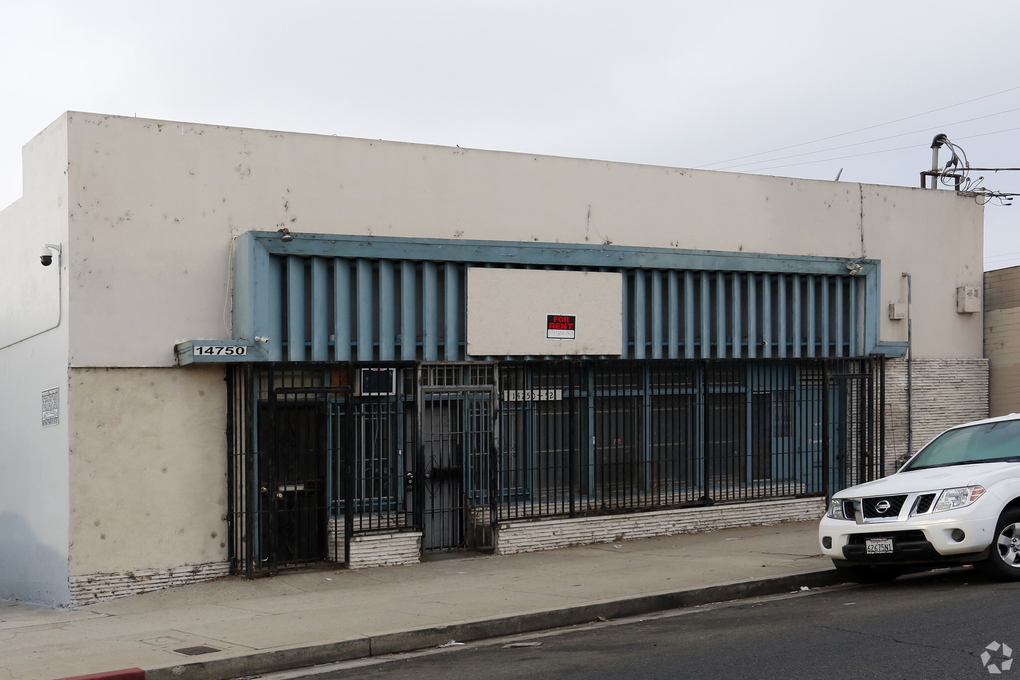 14750 Arminta St, Panorama City, CA for lease Primary Photo- Image 1 of 4