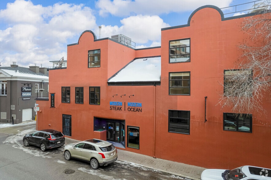 1125 Kensington Rd NW, Calgary, AB for sale - Building Photo - Image 3 of 22