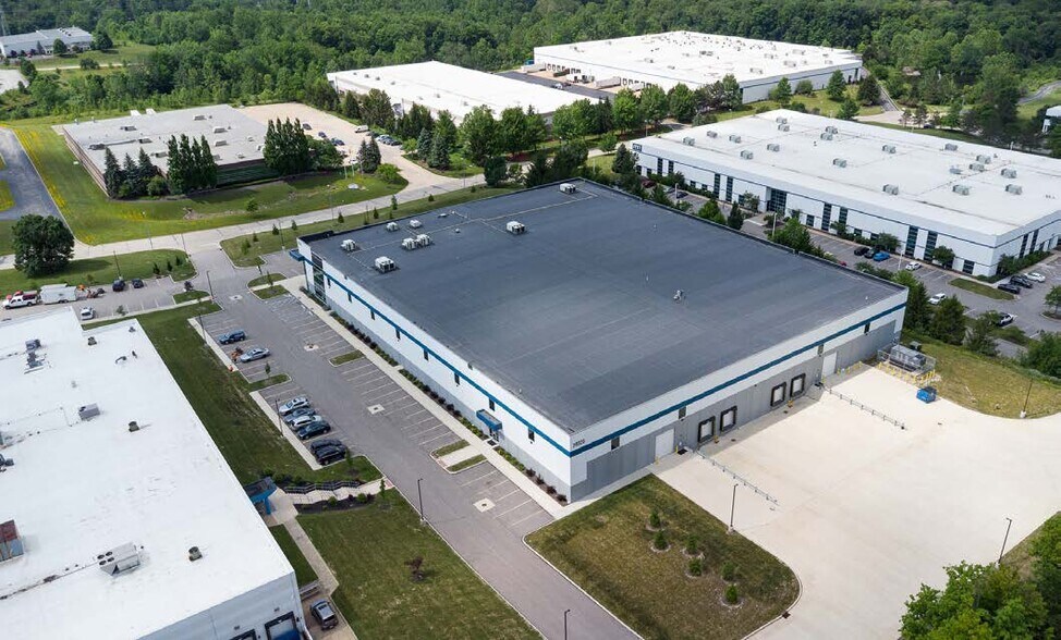 29325 Fountain Pkwy, Solon, OH à louer - Aérien - Image 2 de 2