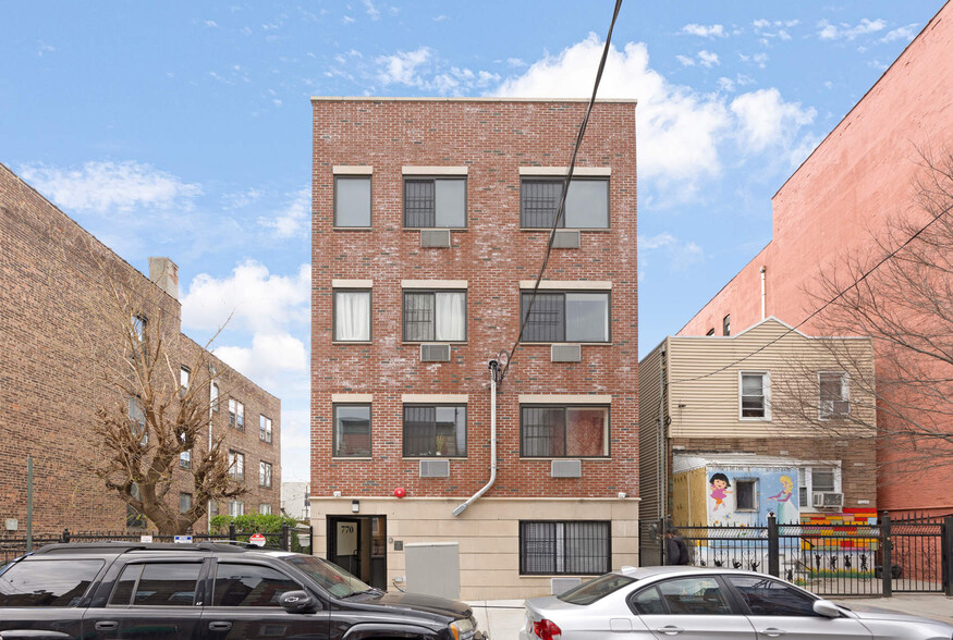 746 E 214th St, Bronx, NY for sale - Building Photo - Image 1 of 1