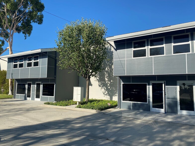 2853 Gundry Ave, Signal Hill, CA à vendre - Photo du bâtiment - Image 3 de 34