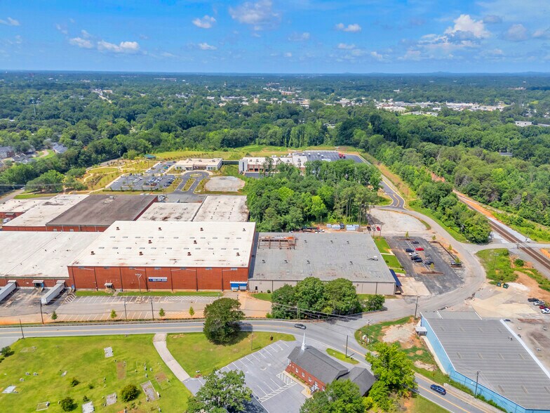 304 Arcadia Dr, Greenville, SC à louer - Photo du bâtiment - Image 3 de 8