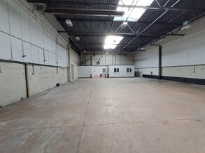 Denbigh Hall, Milton Keynes for lease Interior Photo- Image 2 of 2