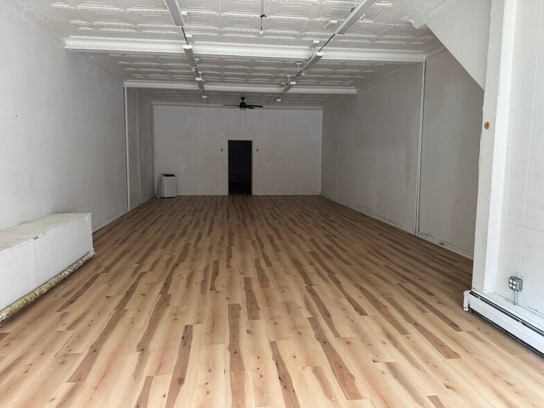 435 Cavitt Ave, Trafford, PA for lease - Building Photo - Image 3 of 8
