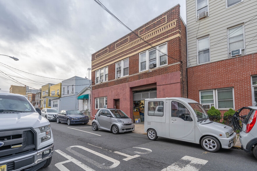 530 57th St, West New York, NJ for sale - Building Photo - Image 3 of 32