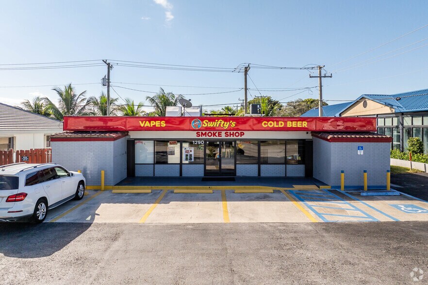 1290 Lantana Rd, Lake Worth, FL à vendre - Photo du bâtiment - Image 3 de 19