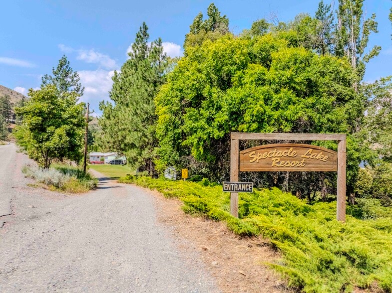 10 McCammon Rd, Tonasket, WA à vendre - Photo du bâtiment - Image 3 de 26