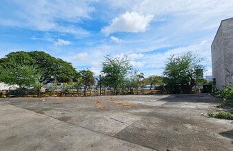 1006 Mikole St, Honolulu, HI for lease Building Photo- Image 2 of 9