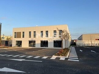 Plus de détails pour Local d'activités à louer