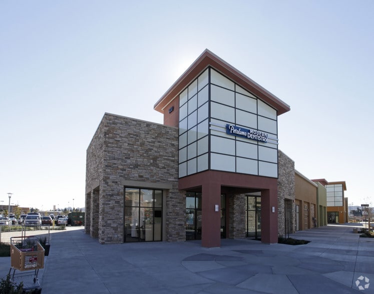 E Washington Pl & Highway 101, Petaluma, CA for lease - Building Photo - Image 3 of 7