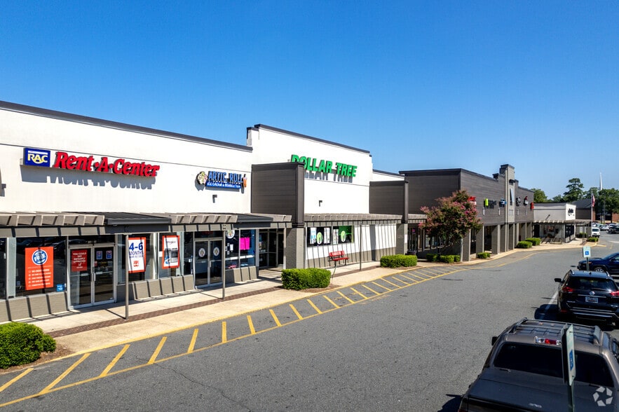 725 Cherry Rd, Rock Hill, SC à louer - Photo du bâtiment - Image 3 de 21