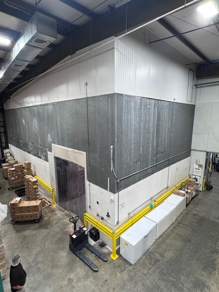 2298-2333 Alahao Pl, Honolulu, HI for lease - Building Photo - Image 3 of 5