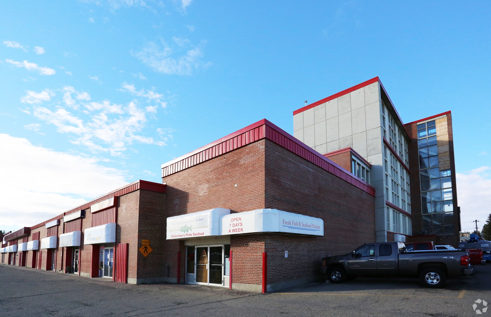 5301 43 St, Red Deer, AB à vendre Photo principale- Image 1 de 1