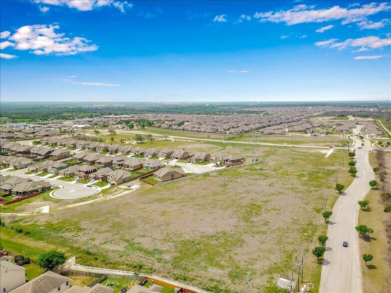 FM 1103 & Orth Rd, Cibolo, TX à vendre - Photo du bâtiment - Image 2 de 2