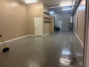 5474 Williams Rd, Tampa, FL à louer Photo intérieure- Image 2 de 3