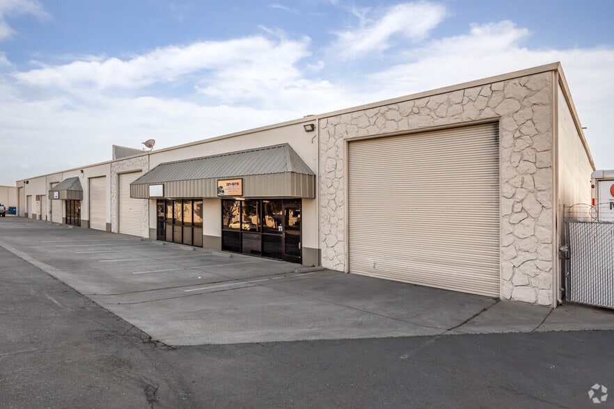 8175 Alpine Ave, Sacramento, CA for lease - Building Photo - Image 2 of 5