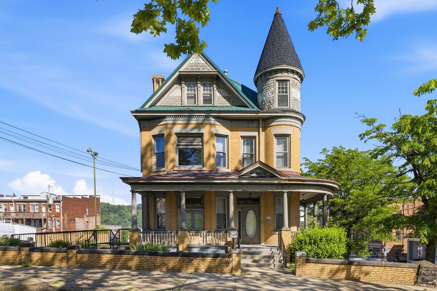 101 W 9th Ave, Homestead, PA for sale - Building Photo - Image 2 of 46