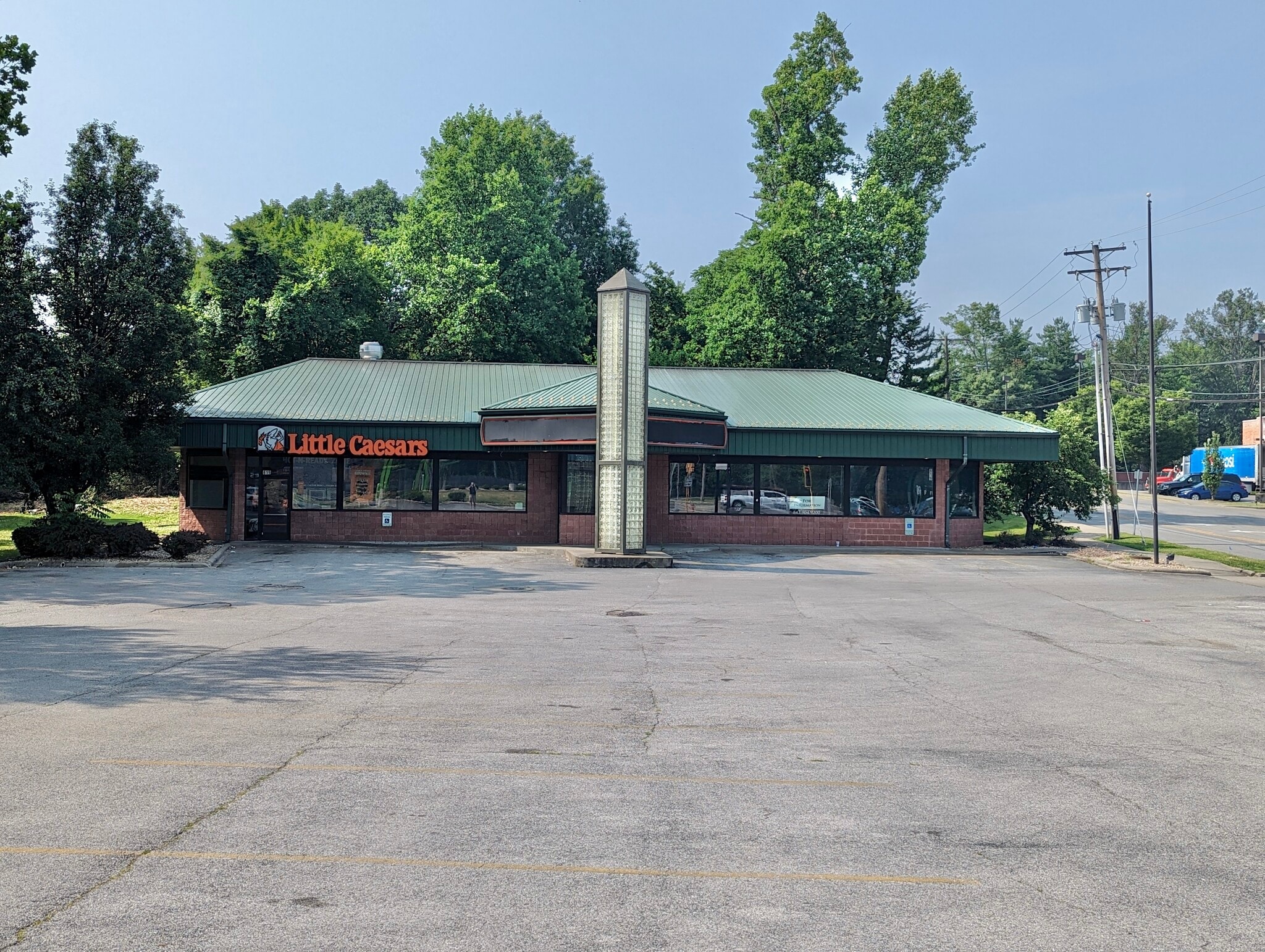 819 W Main St, Carbondale, IL for lease Building Photo- Image 1 of 6