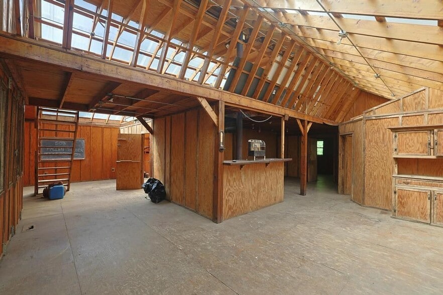 503 Fallen Timber Rd, Smithfield, WV à vendre - Photo intérieure - Image 2 de 5