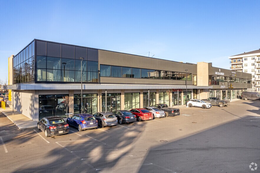 5320 Admiral Girouard St NW, Edmonton, AB à louer - Photo du bâtiment - Image 3 de 4