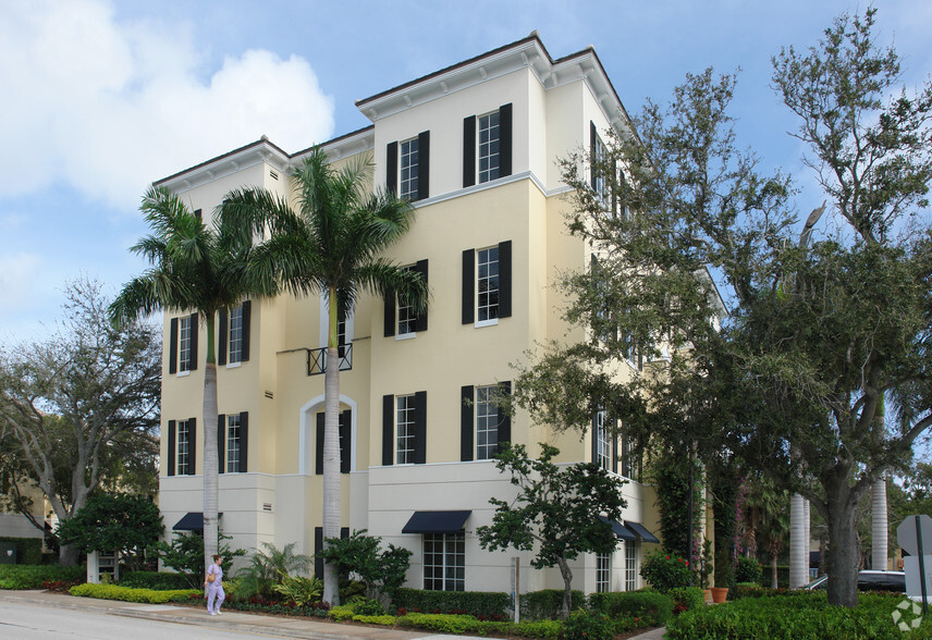 55 NE 5th Ave, Delray Beach, FL for lease - Primary Photo - Image 1 of 9