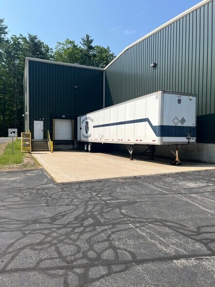 431 Route 108, Somersworth, NH for lease - Building Photo - Image 2 of 11