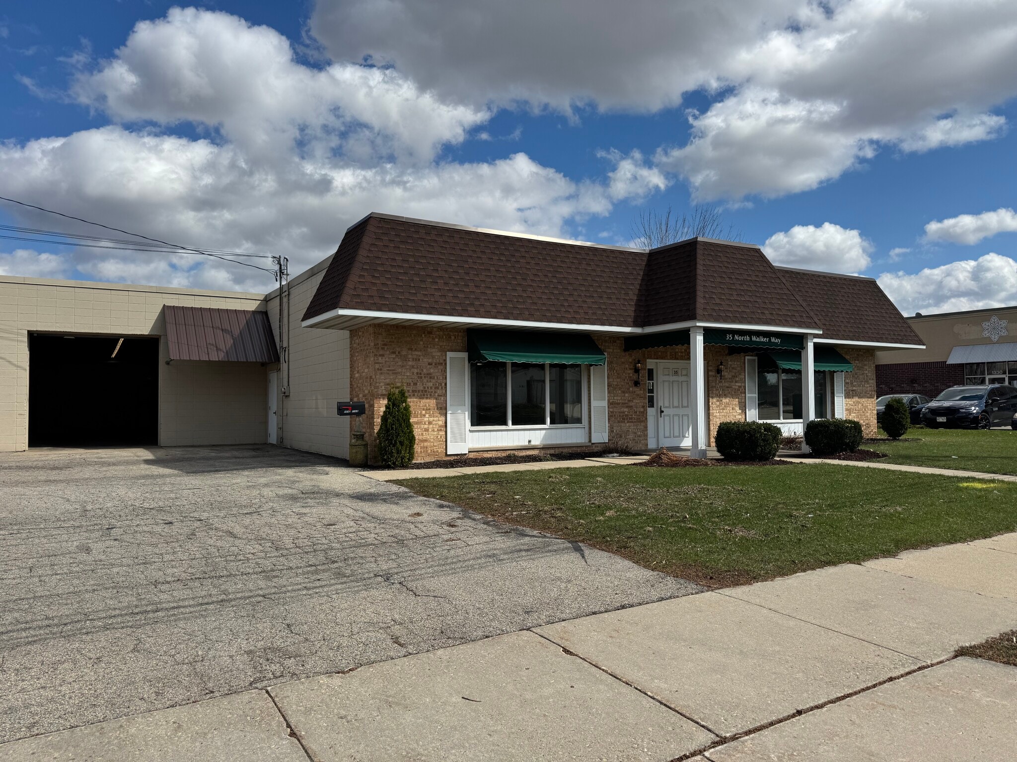 35 N Walker Way, Sun Prairie, WI for lease Building Photo- Image 1 of 46