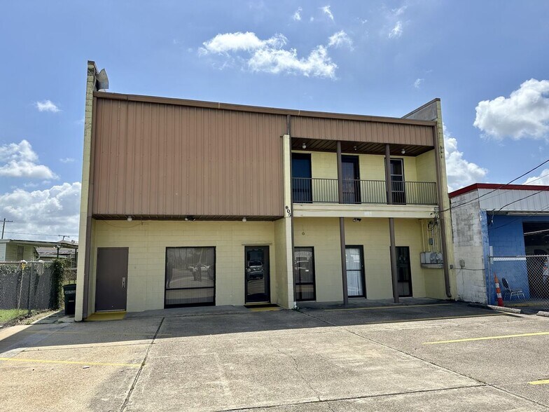 605 Barataria Blvd, Marrero, LA à vendre - Photo du bâtiment - Image 1 de 11