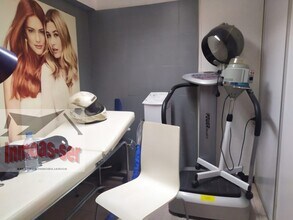 Retail in Barcelona, Barcelona for lease Interior Photo- Image 2 of 12