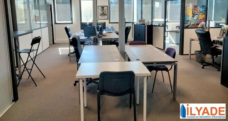 Office in Châteauneuf-le-Rouge for sale - Interior Photo - Image 2 of 3