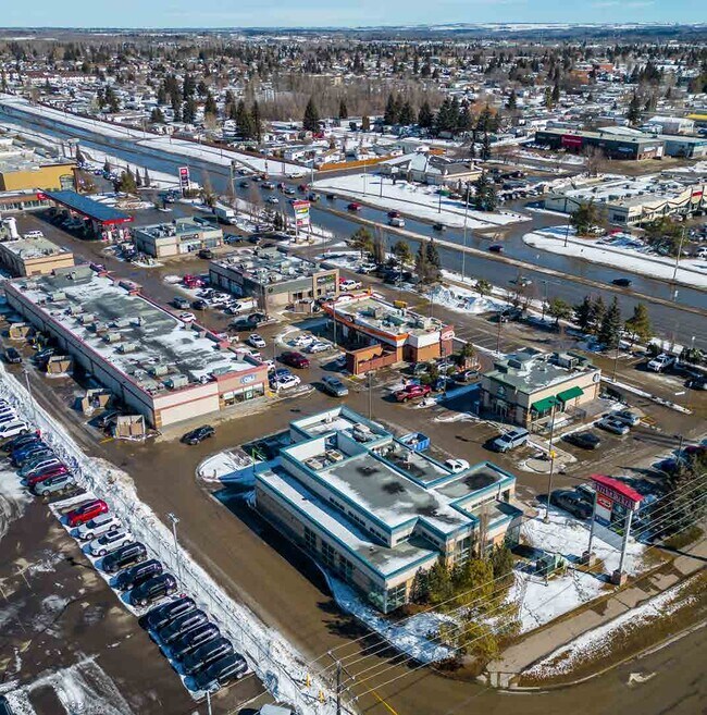Plus de détails pour 6732 Taylor Dr, Red Deer, AB - Bureau à louer