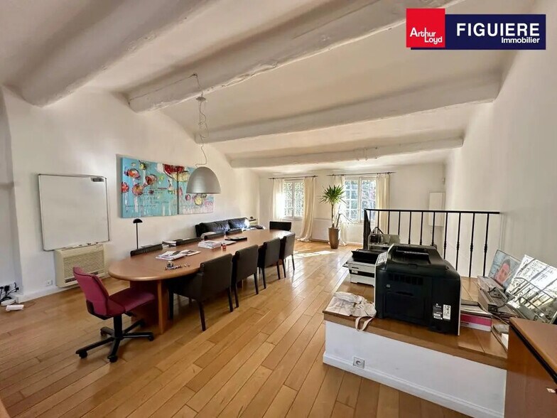 Office in Aix-en-Provence for lease - Interior Photo - Image 2 of 9