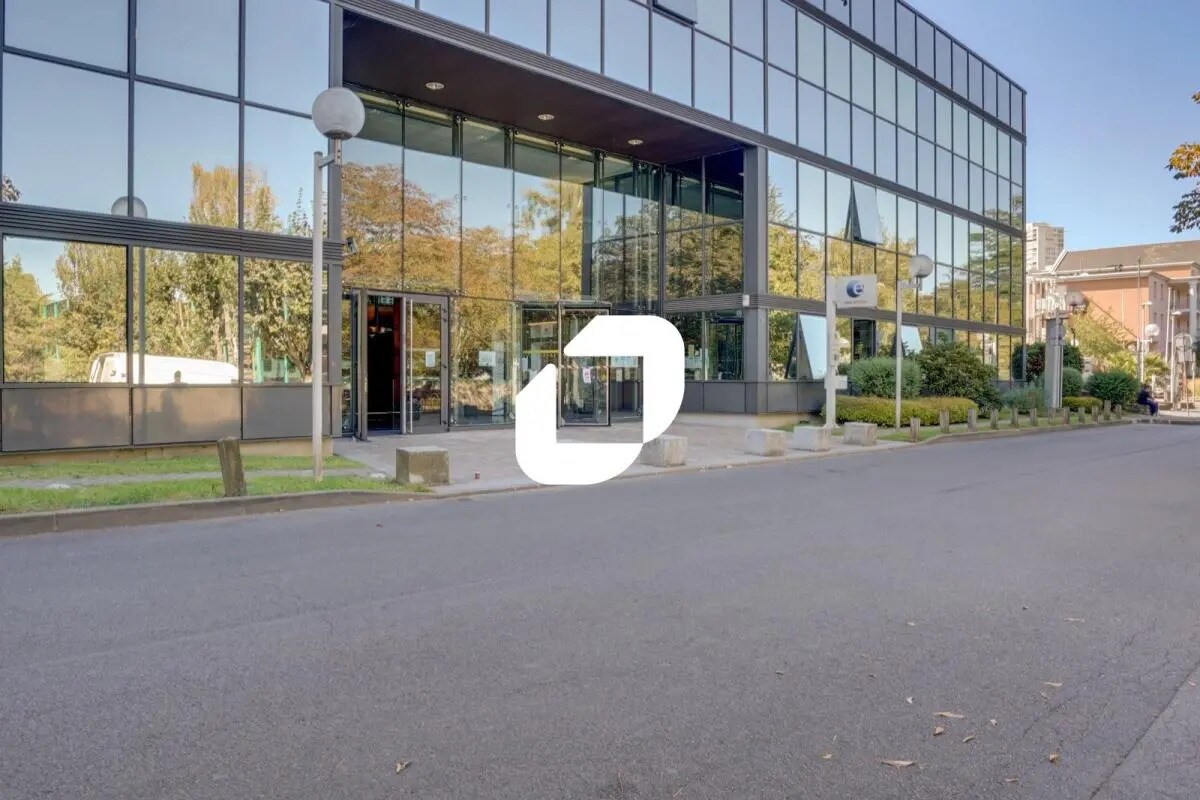 6 Rue De Rome, Rosny-sous-Bois à louer Photo du bâtiment- Image 1 de 7