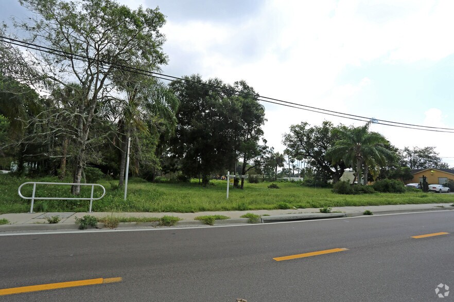 1506 Parsons Ave, Seffner, FL à vendre - Photo du bâtiment - Image 2 de 6