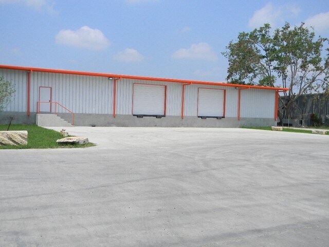 711 E Produce Rd, Hidalgo, TX à louer - Photo du bâtiment - Image 2 de 5