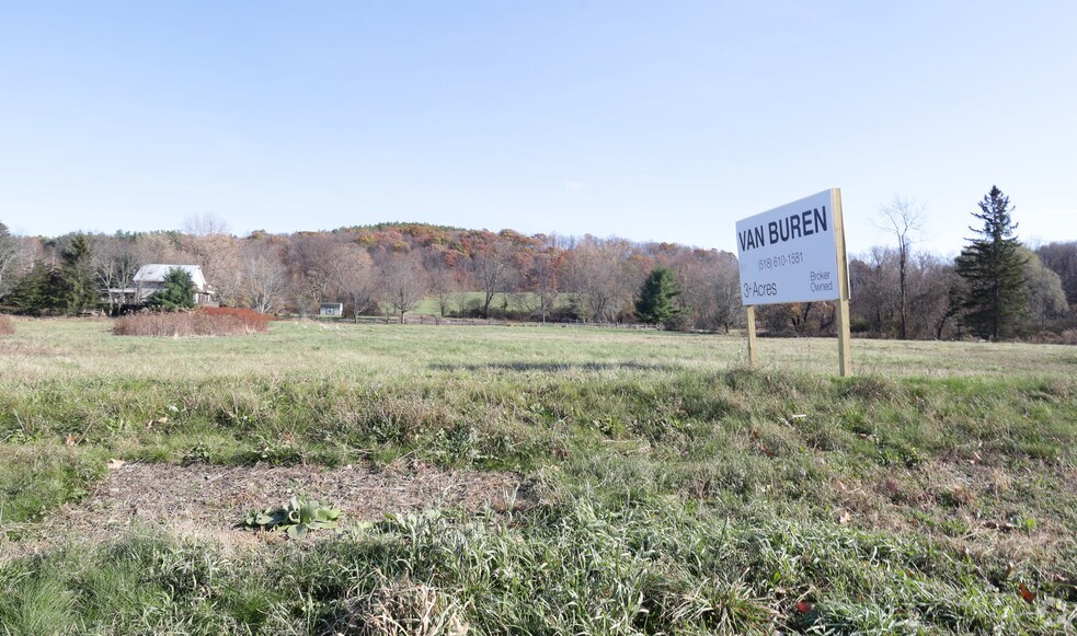 2617 Route 66, Chatham, NY à vendre - Photo du bâtiment - Image 2 de 2