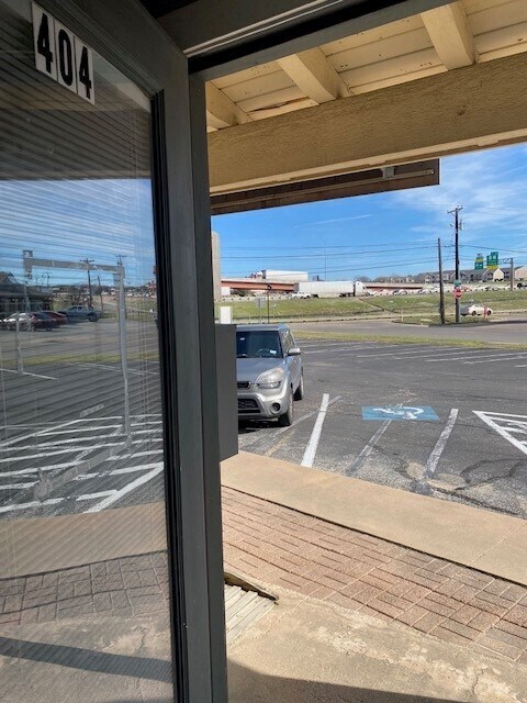 400 Chisholm Valley Dr, Round Rock, TX for lease Building Photo- Image 1 of 16