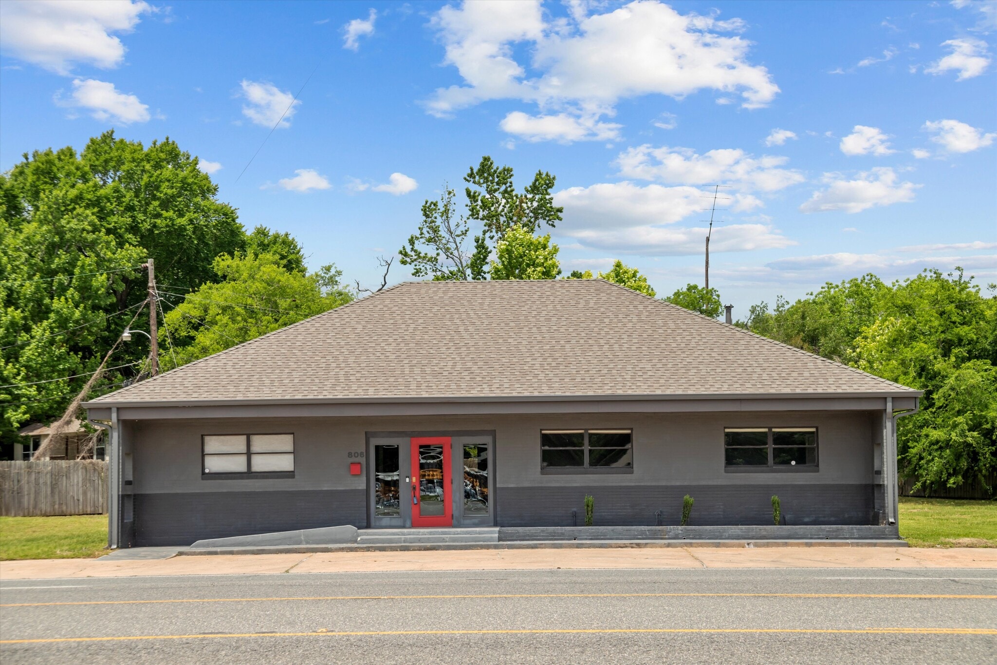 806 S Timberland Dr, Lufkin, TX for lease Primary Photo- Image 1 of 24