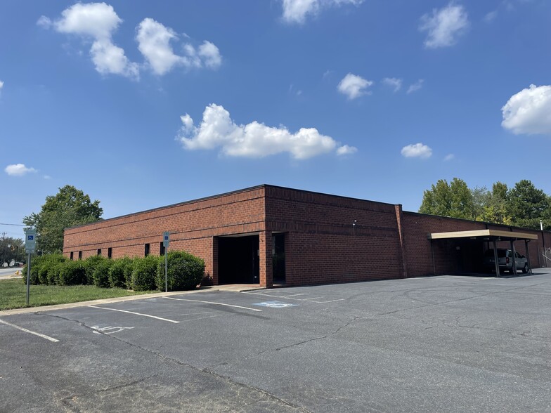 6131 Old Concord Rd, Charlotte, NC for sale - Building Photo - Image 1 of 7