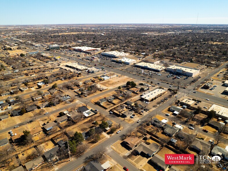 2808 50th St, Lubbock, TX à louer - Photo du bâtiment - Image 2 de 8