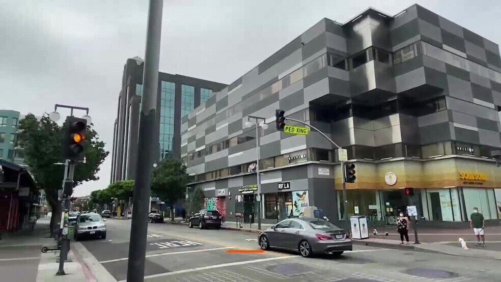 340 E 2nd St, Los Angeles, CA à louer - Vidéo sur l’inscription commerciale - Image 2 de 13