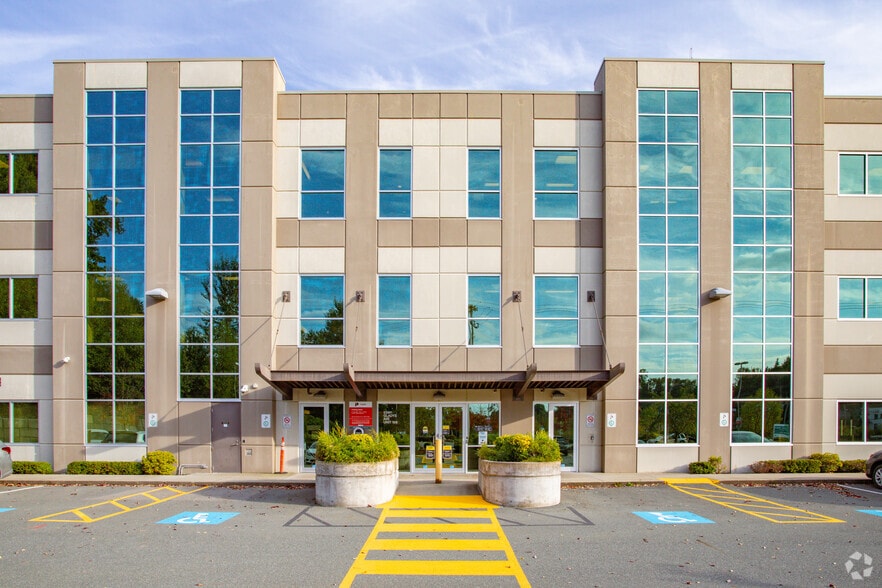33991 Gladys Ave, Abbotsford, BC for lease - Building Photo - Image 2 of 4
