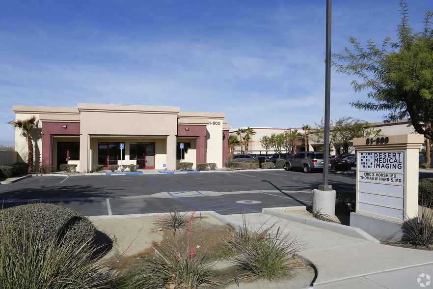 81800 Doctor Carreon Blvd, Indio, CA à vendre - Photo du bâtiment - Image 2 de 11
