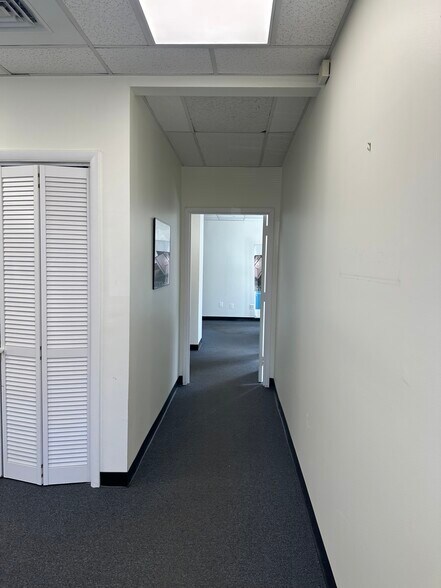 2811 Old Lee Hwy, Merrifield, VA à louer - Photo du bâtiment - Image 3 de 23