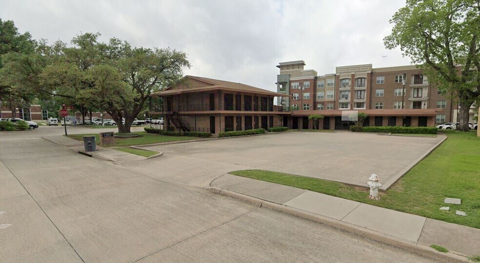 12803 Demetra Dr, Farmers Branch, TX à louer - Photo du bâtiment - Image 2 de 27